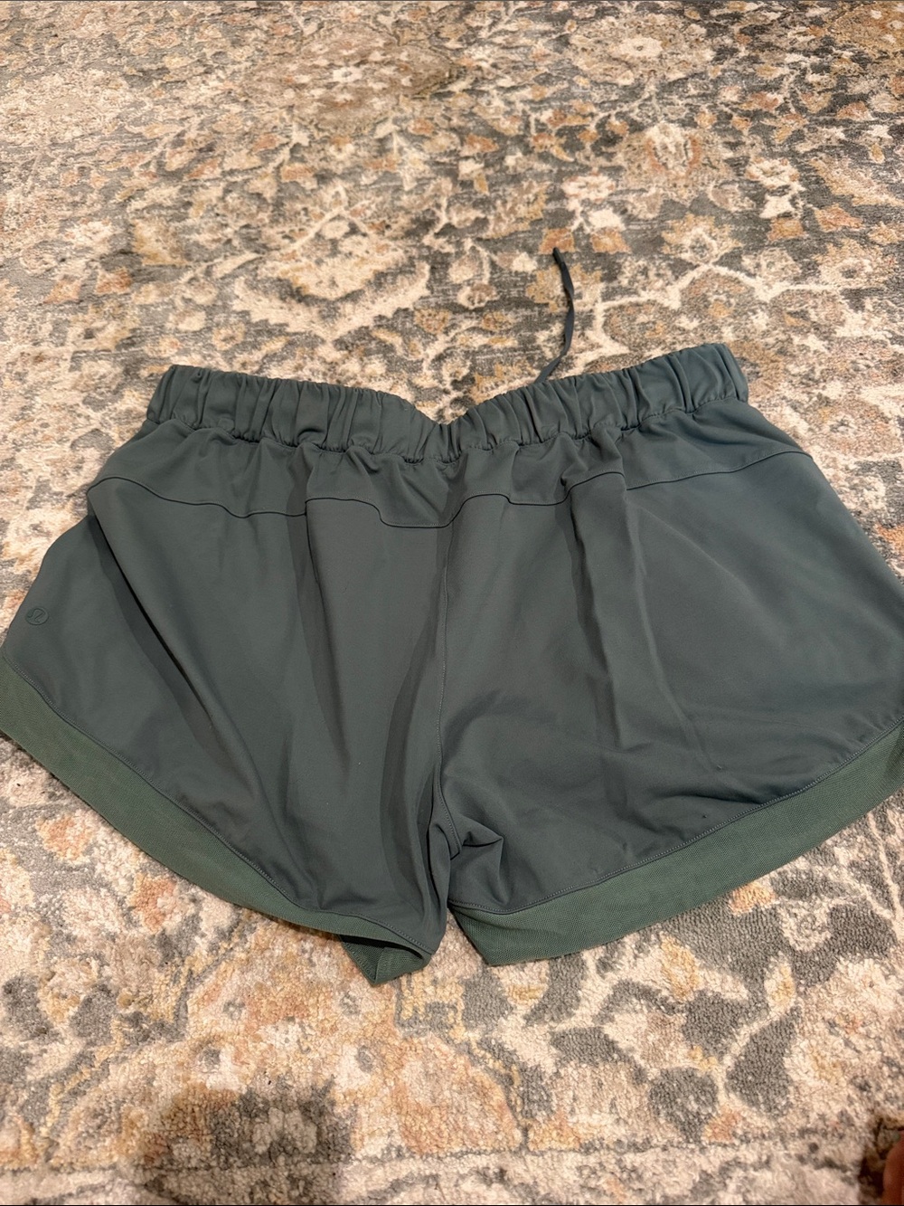 Lululemon Sunsetting Athletic Shorts - Picture 4 of 7